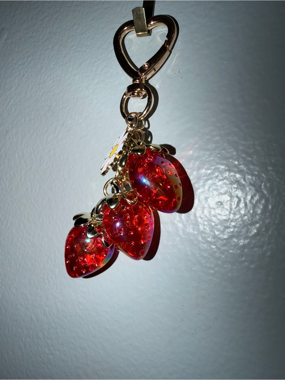 Strawberry Bag Charm with Daisy - Picture 3 of 4